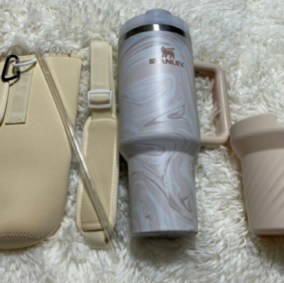 🩷Last Chance🩷 Stanley 40 oz Quencher H2.0 Tumbler Rose Quartz Swirl Bundle - Picture 3 of 14
